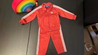 Adidas Kinderjogginganzug Gr.92 Jacke& Hose Rot Schleswig-Holstein - Wilster Vorschau