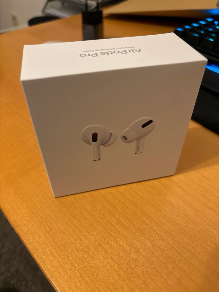 AirPods Pro 1. Generation Apple Original in Berlin