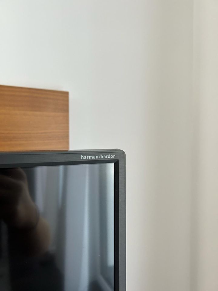Sharp Fernseher 65 Zoll mit Soundbar smart TV in Moers