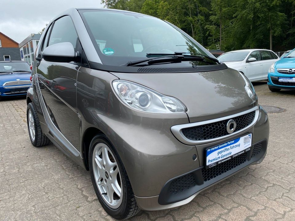 Smart ForTwo fortwo coupe Micro Hybrid Drive SHZ in Alfeld (Leine)