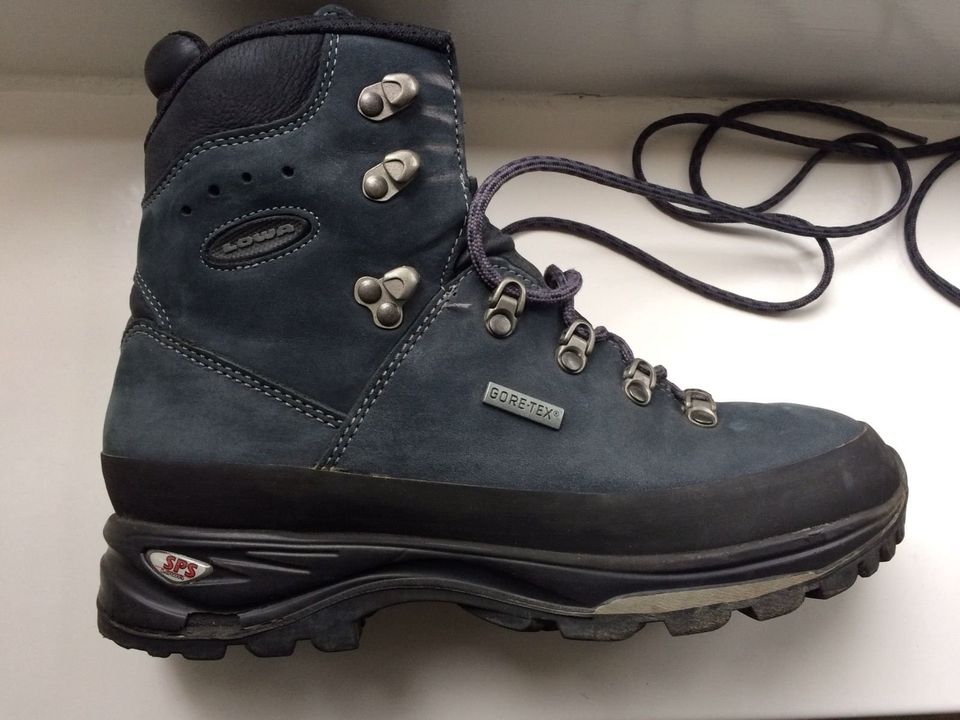 Lowa Lady GTX, navy, GR. 41 in Berlin