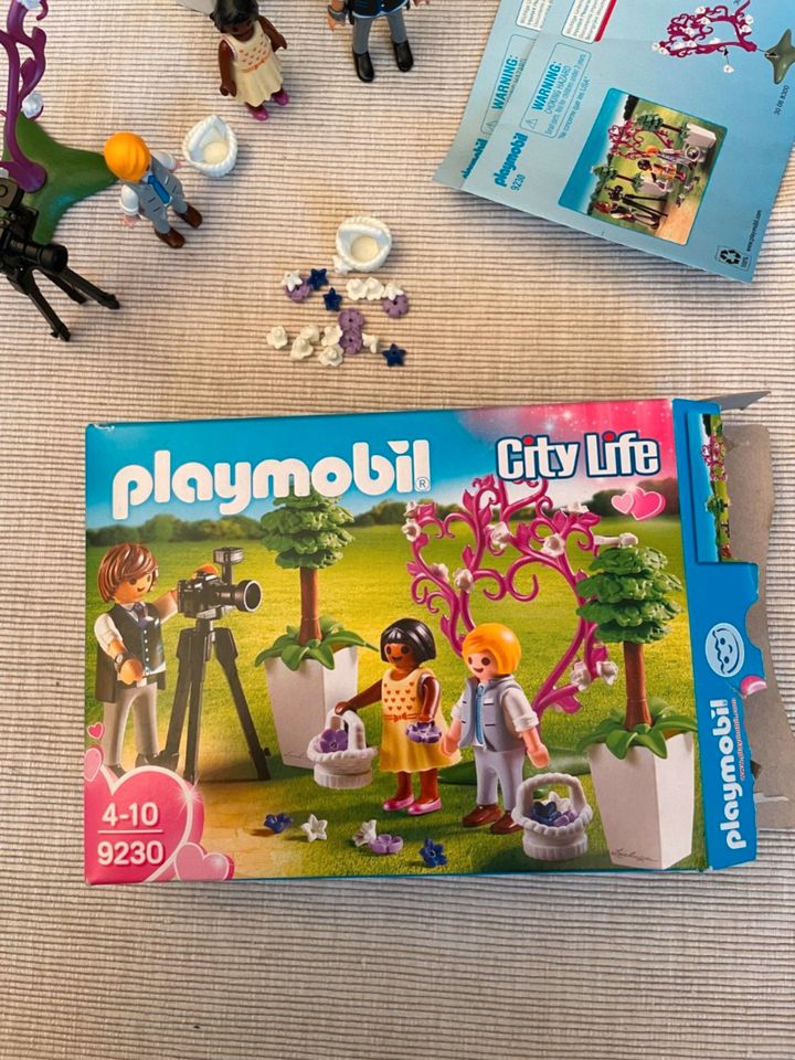 Playmobil City Life 9230 Fotograf mit Blumenkindern in Stuttgart