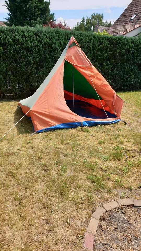 2 Zelte DDR Zweimannszelt Pouch in Weißwasser