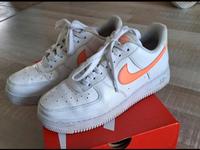 Nike Air Schuhe Turnschuhe Sneakers  39 Nordrhein-Westfalen - Soest Vorschau