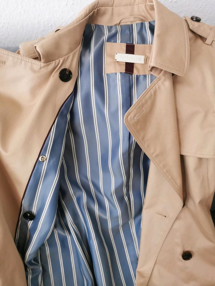 Massimo Dutti Trenchcoat / Mantel in Ostfildern