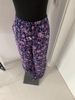 Breite Hose mit Blümchen Gr.38 Neu mit Etikett Nordrhein-Westfalen - Löhne Vorschau