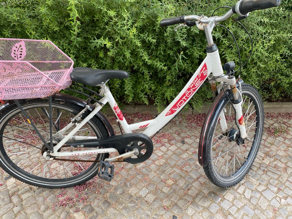 24 Zoll Fahrrad Voll funktionsfähig, außer Licht in Berlin