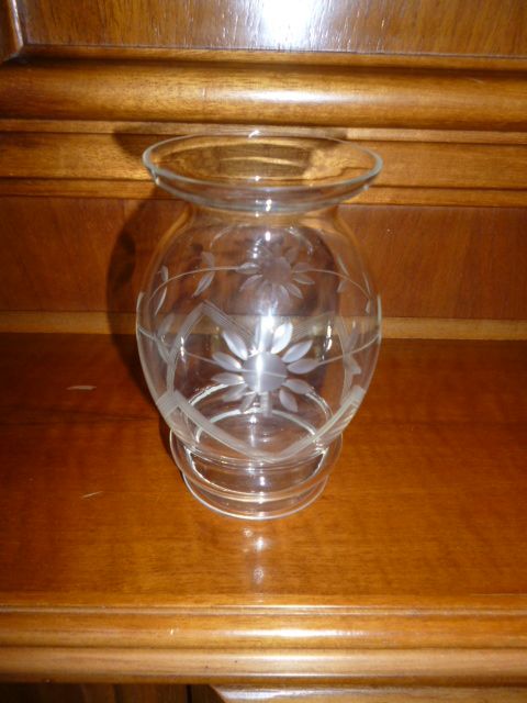 Glas Vase Vintage mit geschliffenem Blumenmuster in Paderborn