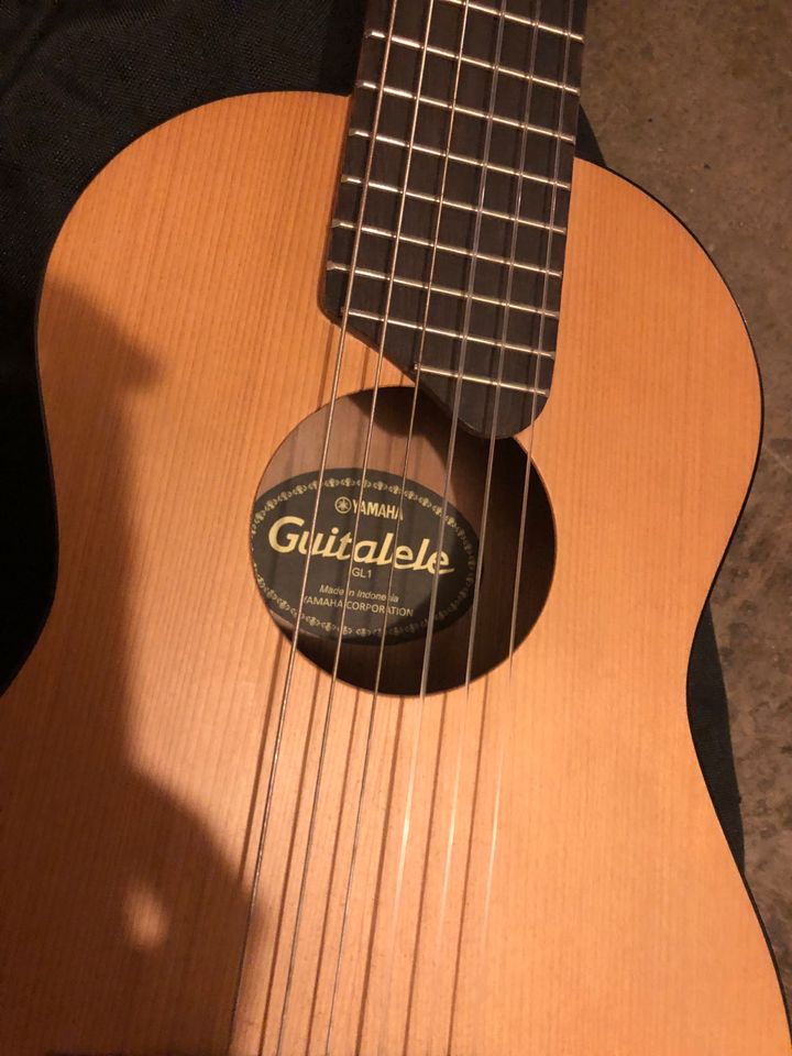 Guitarlele Kleine Gitarre Yamaha GL1 in Regensburg