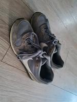 Nike Sneaker Sportschuhe grau weiß Größe 40 Niedersachsen - Vechelde Vorschau