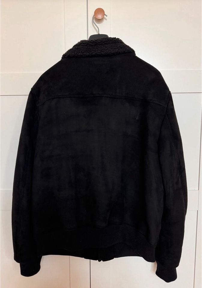 Bershka Teddy Jacke Übergang Schwarz Black Größe XL 42 in Haltern am See