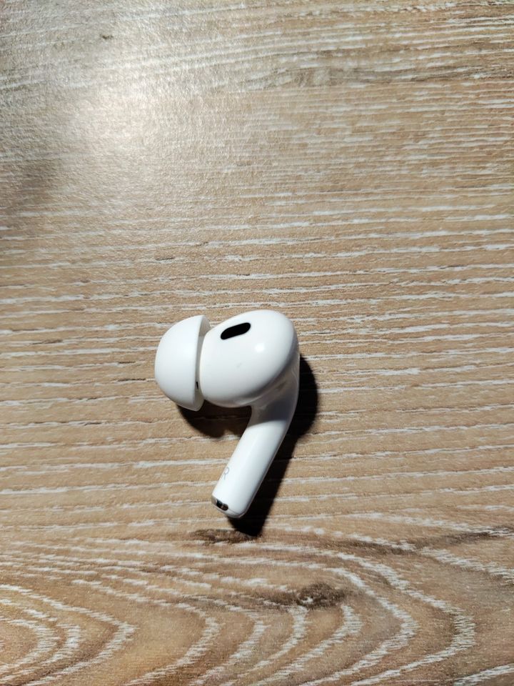 AirPods Pro 2 rechts USB - C / neu! in Berlin