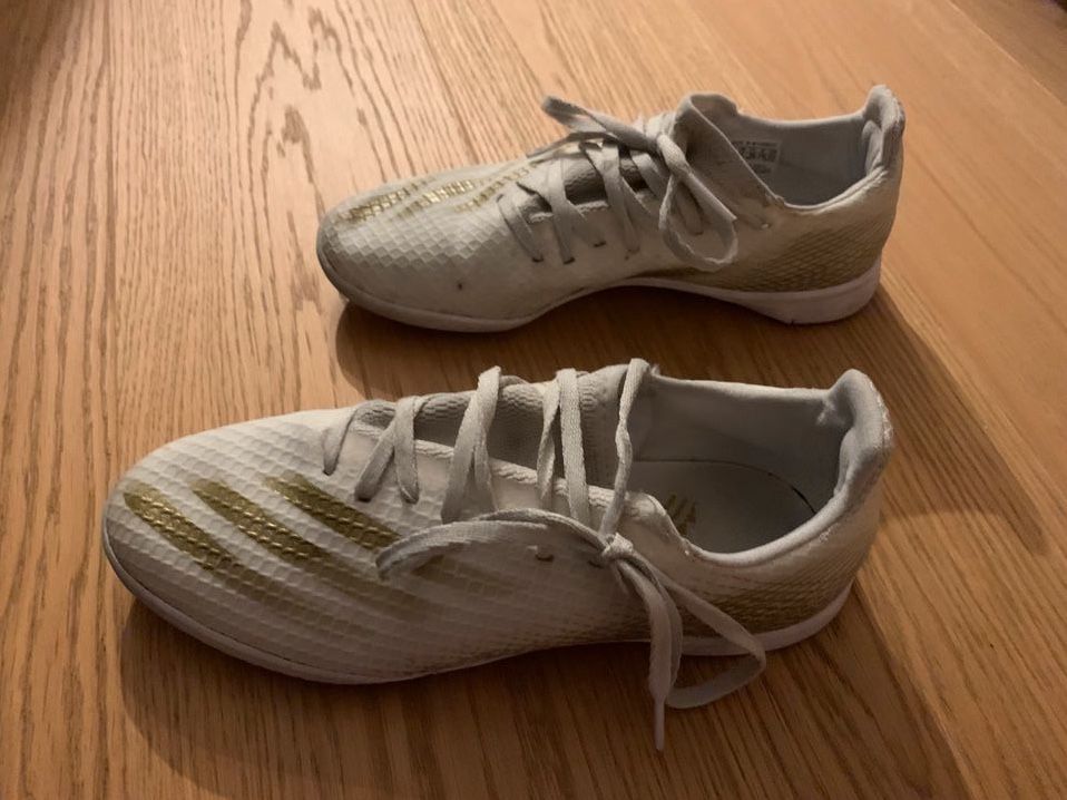 Fußball Hallenschuhe Adidas Gr.38 in Alzey