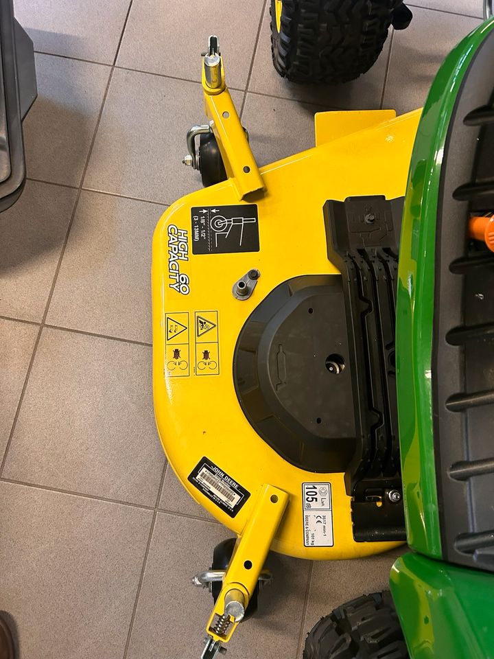 John Deere X948 Traktor mit 152cm Mähwerk (60Zoll) in Worms