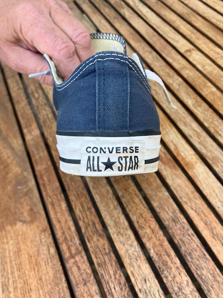 Converse All Star Chucks Größe 42 Farbe blau/weiß in Zirndorf