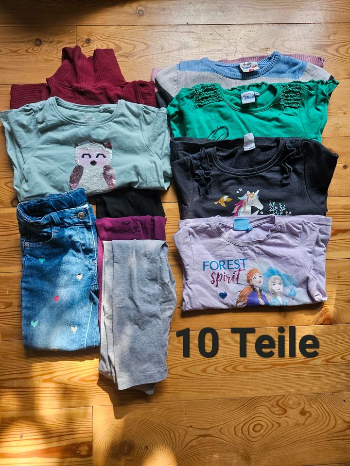 Kinderpaket Größe 110 in Staufenberg