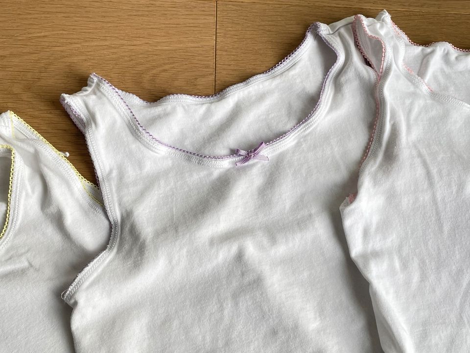 5 Next Unterhemden Tops Mädchen weiß 140 in Unna