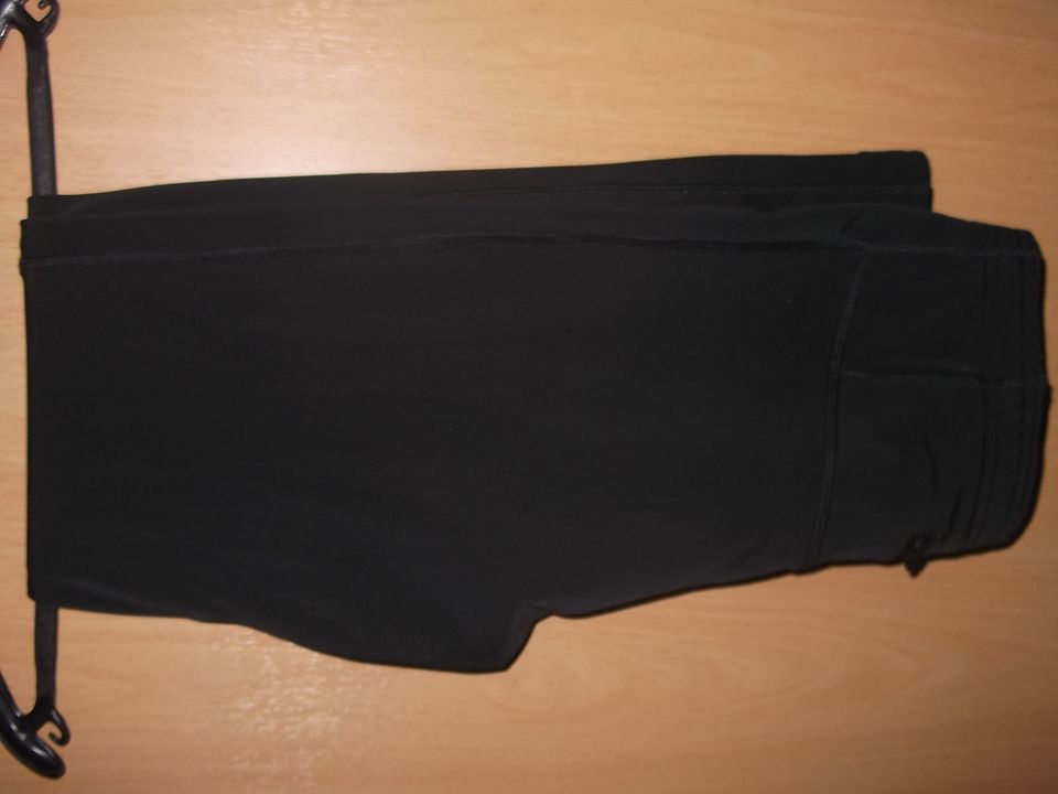 Crane Sporthose Laufhose Gr. 48 schwarz NEU in Bad Steben