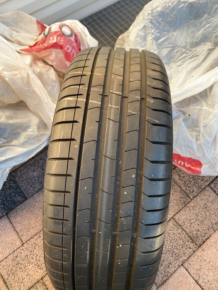 4 X Pirelli Sommerreifen 225/50 R 18  99W in Recklinghausen