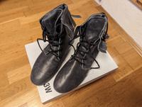 Krew Kr3w Schuhe Stiefel Mokassins 44,5 Grau Bayern - Erlenbach am Main  Vorschau