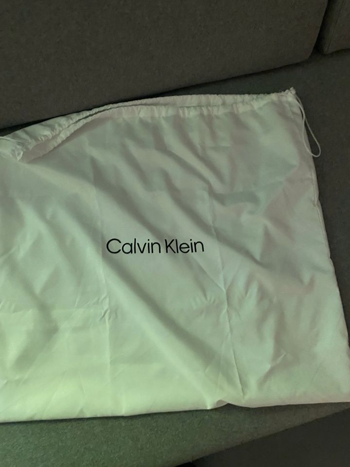 Tasche Calvin Klein in Leverkusen