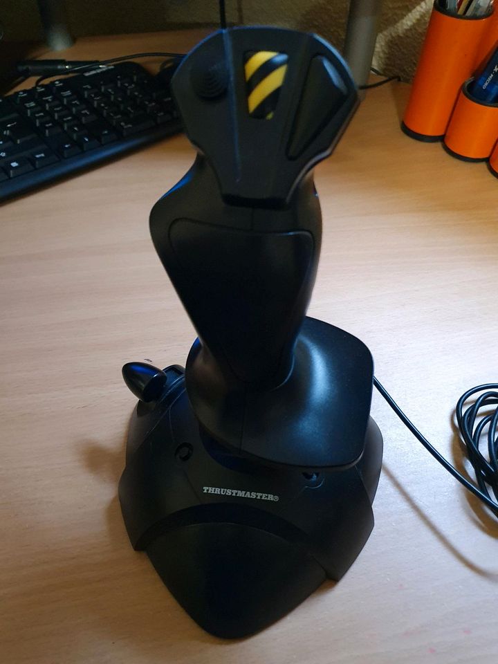 Thrustmaster USB Joystick für PC - neuwertig in Eriskirch