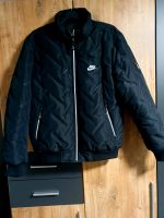 Nike Steppjacke in Schwarz Hessen - Eschenburg Vorschau