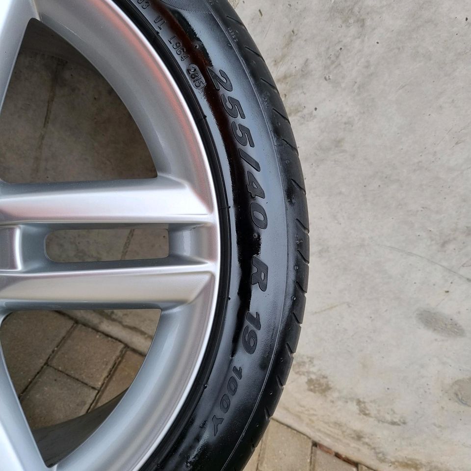 Audi Sline Felgen 19 Zoll mit 255/40 Pirelli PZero top Zustand in Naumburg (Saale)