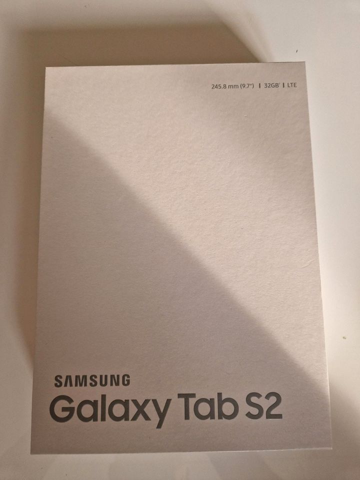 Samsung Galaxy Tab S2 T819 (9,7 Zoll) LTE Tablet in Bad König