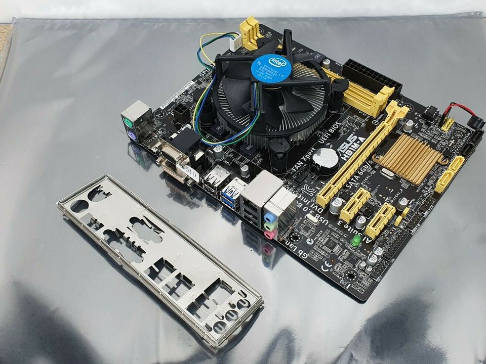 ASUS H81M-A R1.03 PCI-E 2 Mainboard Micro-ATX Sockel 1150 CPU Küh in Fellbach