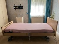 Pflegebett in Holzdekor (Haushaltsauflösung) Nordrhein-Westfalen - Schwelm Vorschau