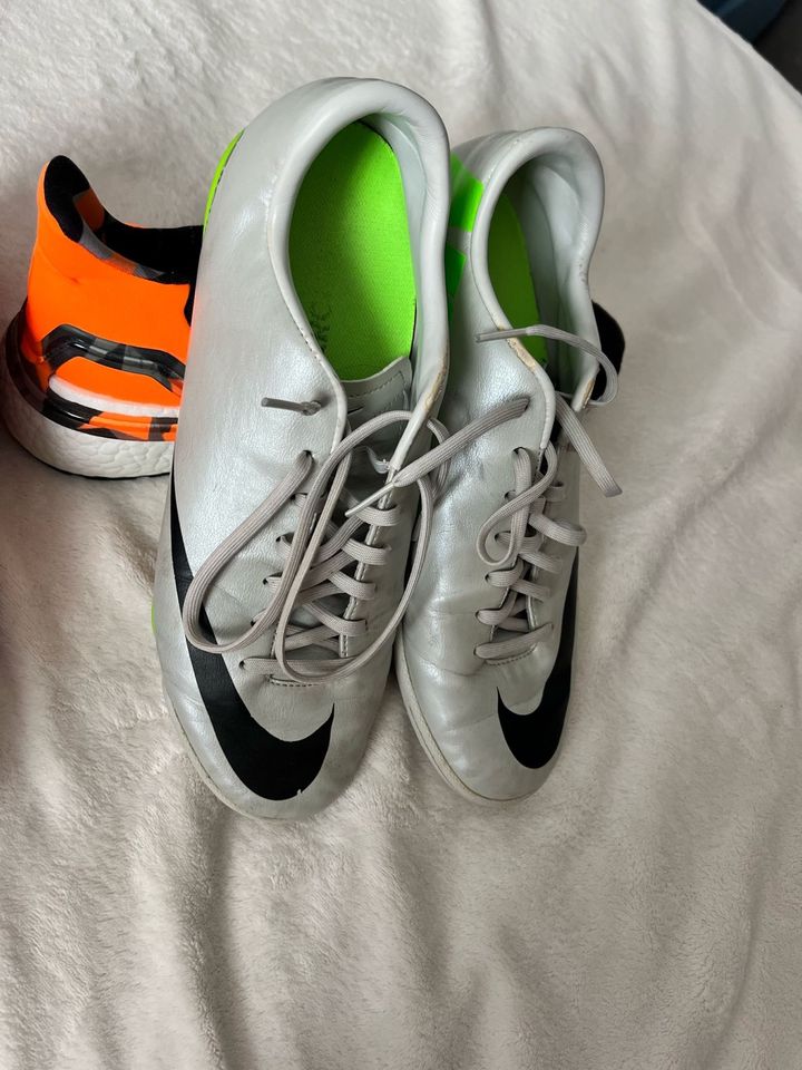 Nike Fußballschuhe, Größe 42 gebraucht in Langen (Hessen)