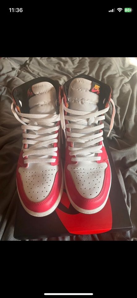 Jordan 1 Retro High OG Fusion Red in Worms