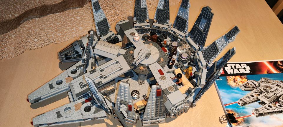 Lepin 05007 Star Wars Millennium Falcon in Rochlitz