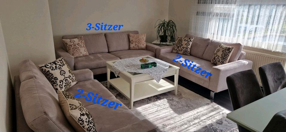 Wohnzimmer  Couch  Hom'In Schnäppchenpreisen 3 Stck für 800€ in Ettlingen