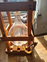 Glas Galone im Holz Gestell 5 Liter Schlauch und Hahn sind dicht Hessen - Neuhof Vorschau