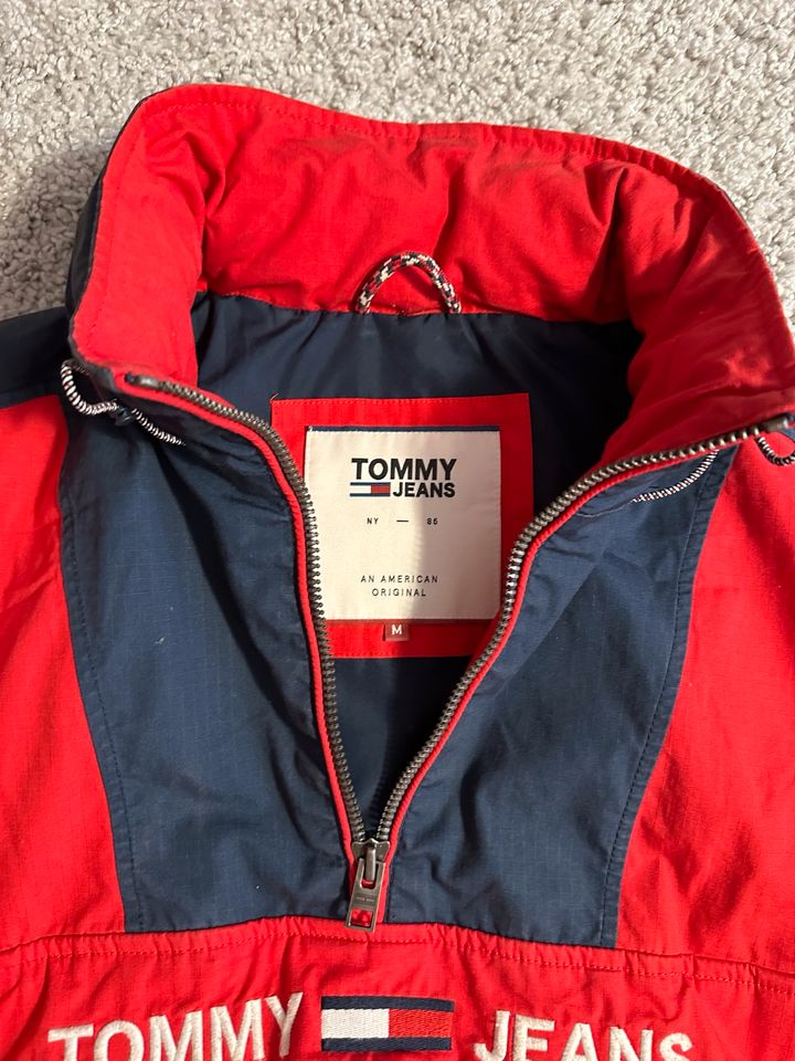 Tommy Hilfiger Windbreaker Jacke M in Groß Kreutz