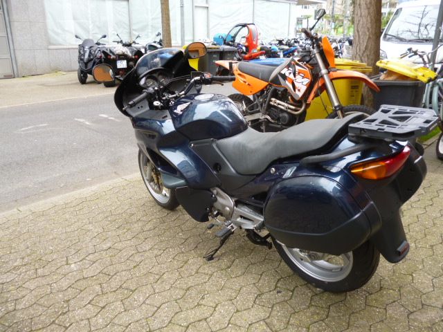 Honda NT 650 V Deauville in Düsseldorf