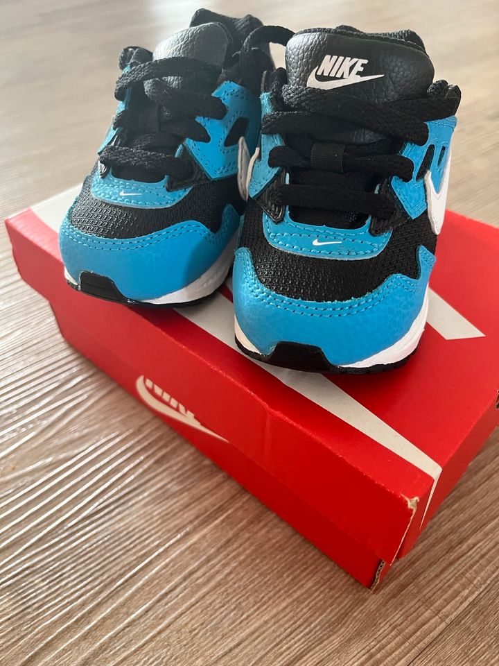 Nike Air Max Skyline Turnschuhe 19,5 NEU ungetragen in Rheinland-Pfalz -  Bad Sobernheim | eBay Kleinanzeigen ist jetzt Kleinanzeigen