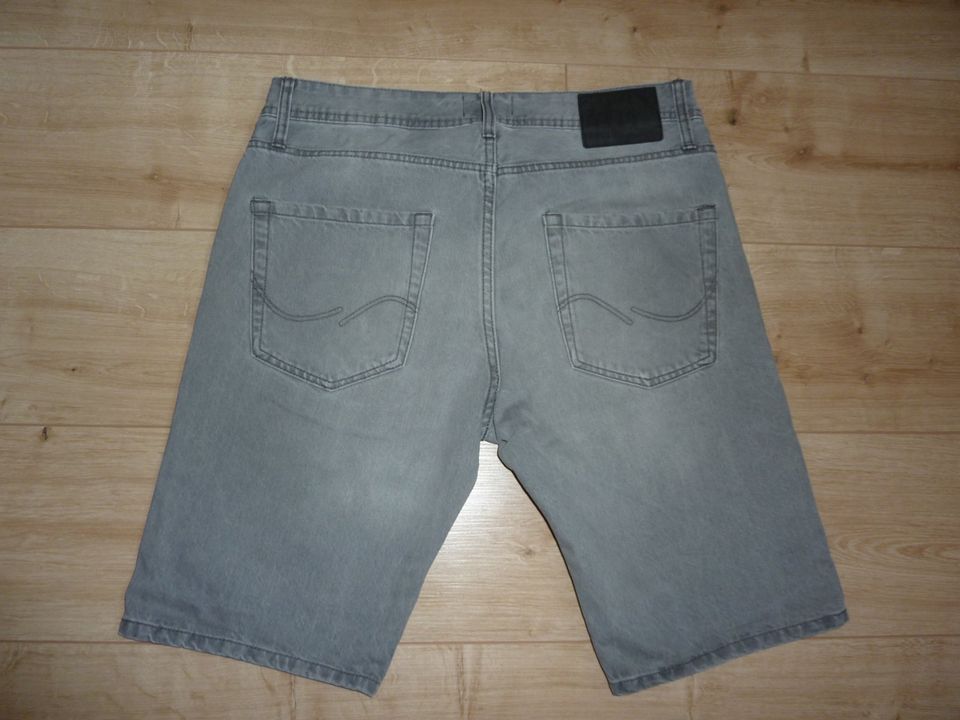 JACK & JONES H&M Gr. M / 31 Shorts Jeansshorts TOP! in Dortmund