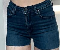 Levi’s high Rise Shorts Jeans kurze Hose dunkelblau 25 Brandenburg - Großbeeren Vorschau