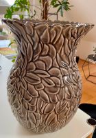 Grosse und ausgefallene Blumenvase mit Hinguckerpotential Nordrhein-Westfalen - Velbert Vorschau