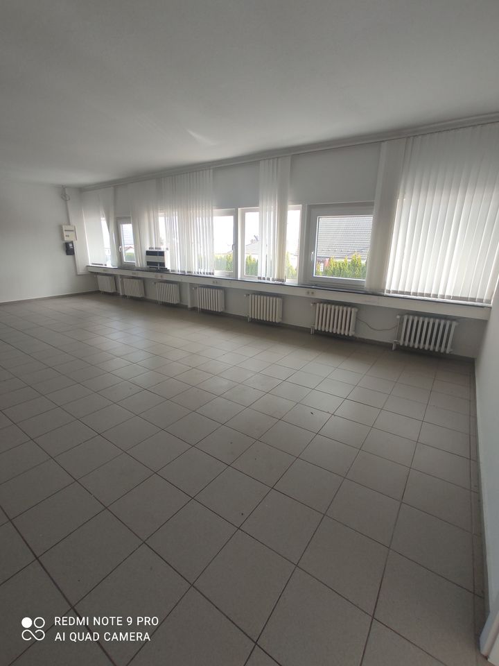 Lichtdurchflutete Büroräume mit ca. 81 m² in Barsbüttel in Barsbüttel