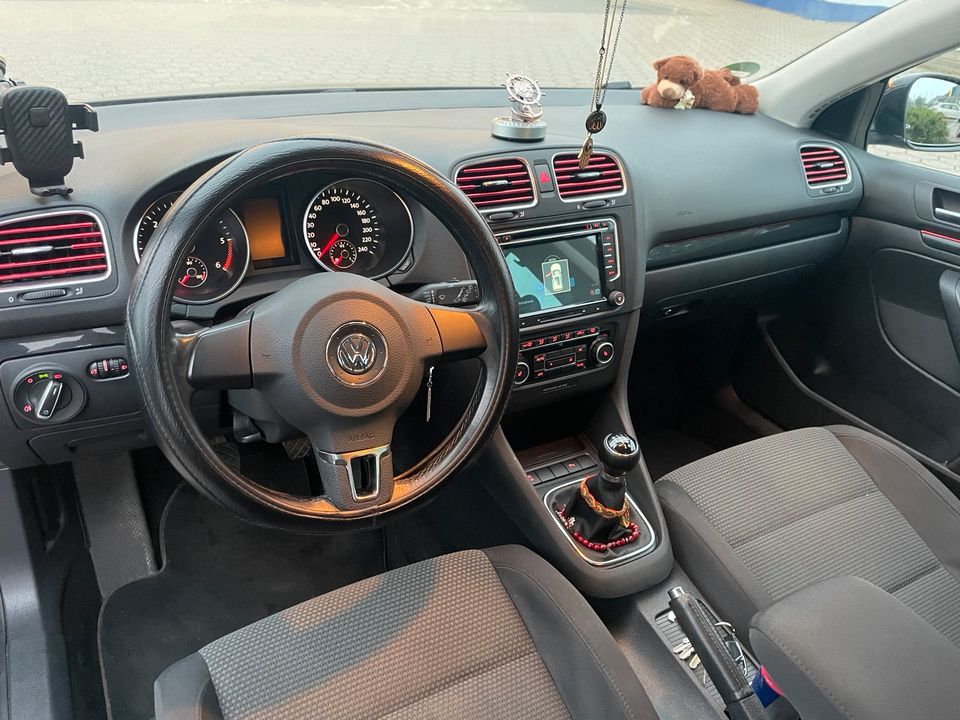 VW Golf 6 Varniat 1.6 Disel in Leverkusen