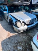 Mercedes-Benz E320 // Ersatzteile // SCHLACHTFEST Düsseldorf - Lichtenbroich Vorschau