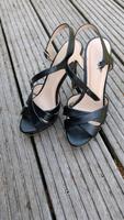 Zauberhaft schöne Plateau-Schuhe in Schwarz 36 Niedersachsen - Braunschweig Vorschau