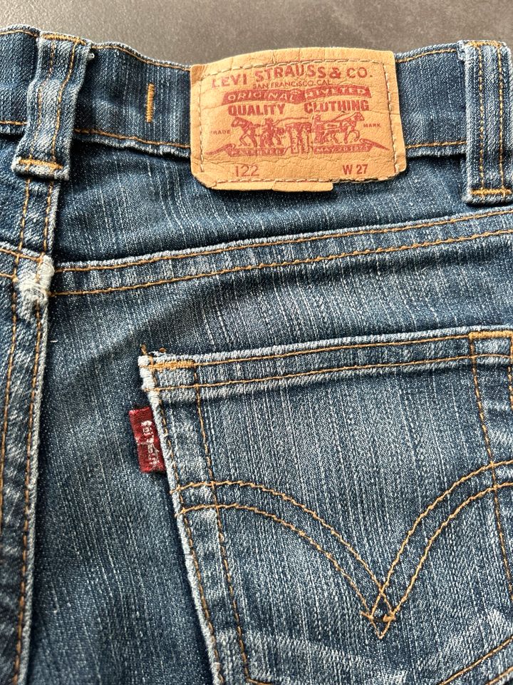 Levi’s Jeans 507 mit Schlag 128/134 in Cuxhaven