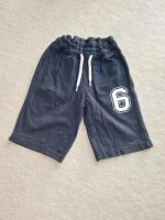 Jungen Sport Turn Hose kurze Hose gr 104 Niedersachsen - Holle Vorschau