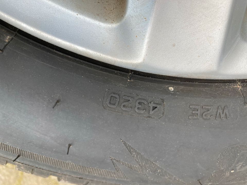 VW Passat Alufelgen 205/55R16 91H Brigestone DOT 2020 in Zülow