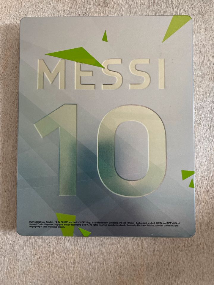 FIFA 16 Xbox One Steelbook in Ravensburg